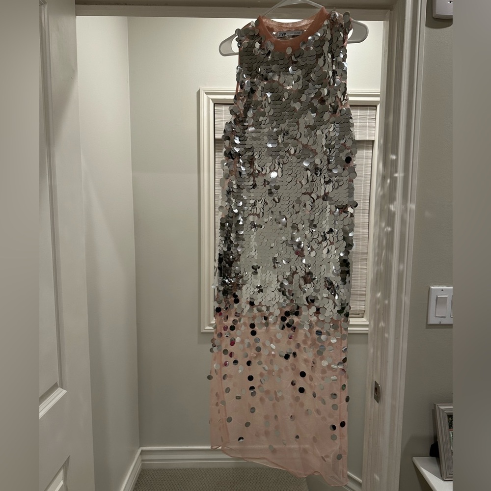 Zara blush pink knit dress with silver palettes sequins size small